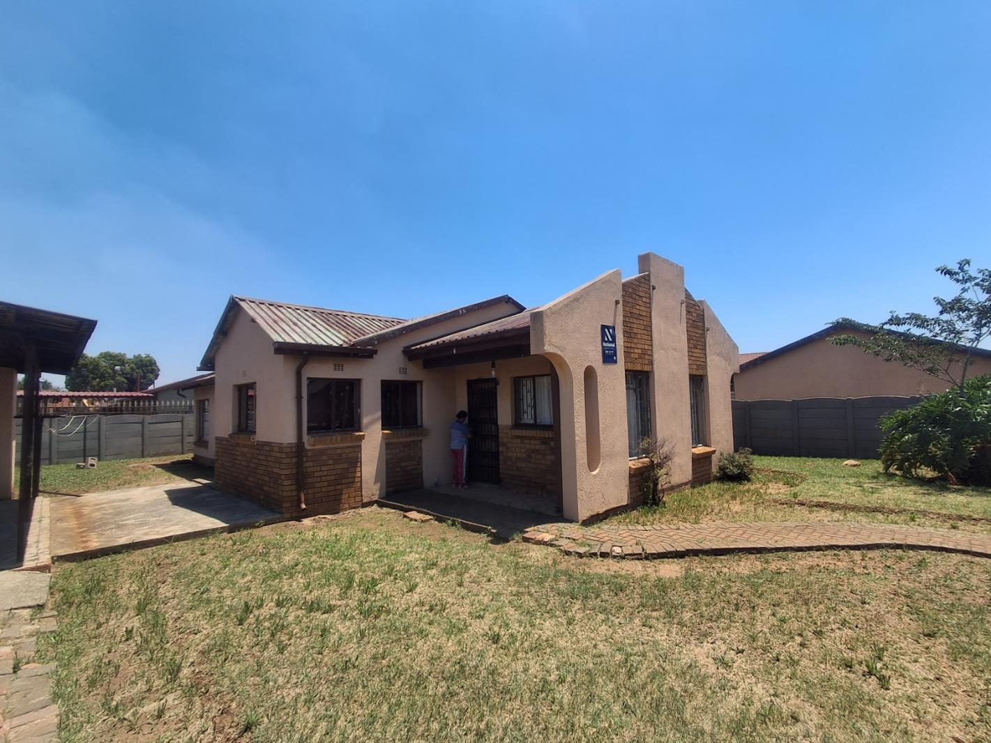 3 Bedroom House in Geluksdal