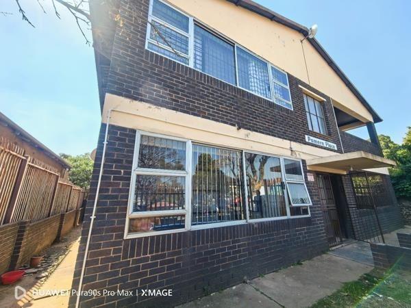 2 Bedroom Townhouse in Kenilworth