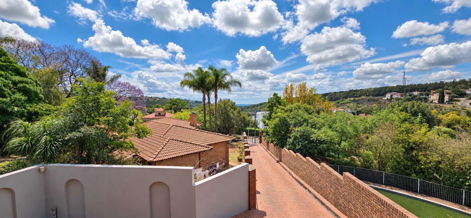 5 Bedroom House in Waterkloof Ridge