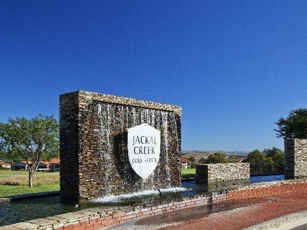 1 Bedroom Apartment in Jackal Creek Golf Estate