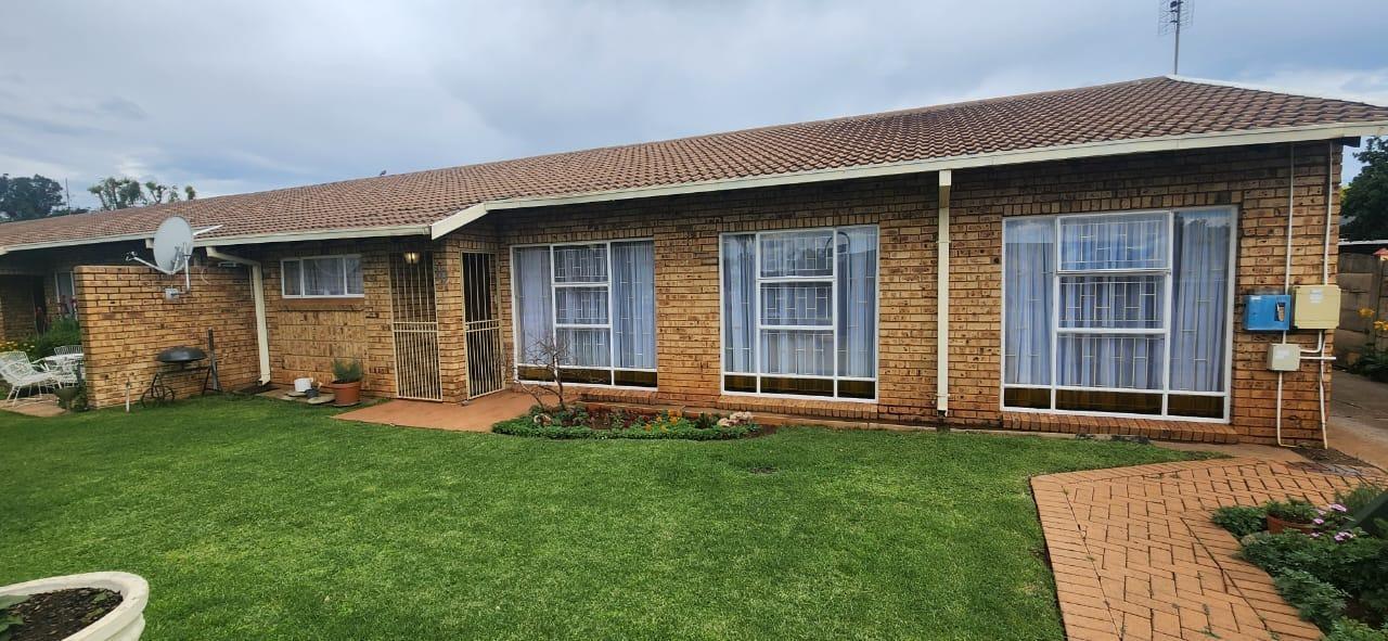 3 Bedroom Apartment in Potchefstroom Central