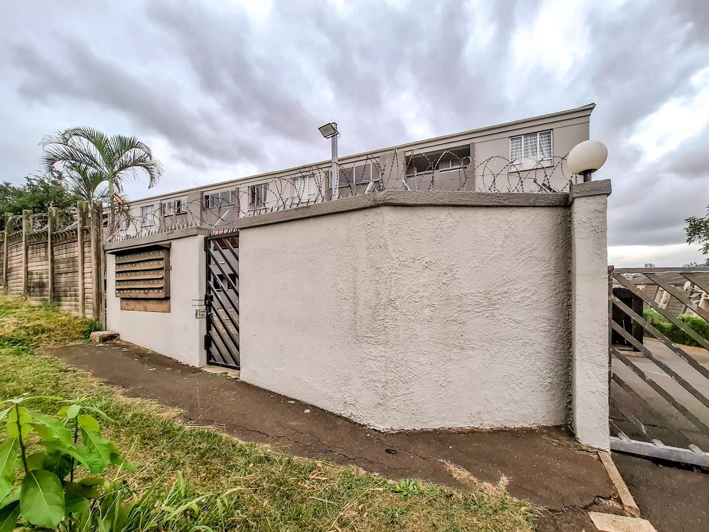 2 Bedroom Apartment in Waterval Park