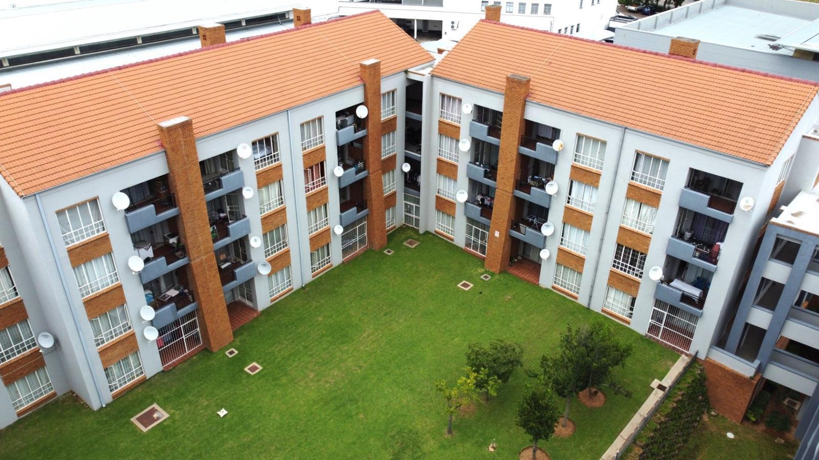 2 Bedroom Apartment in Waterkloof Glen