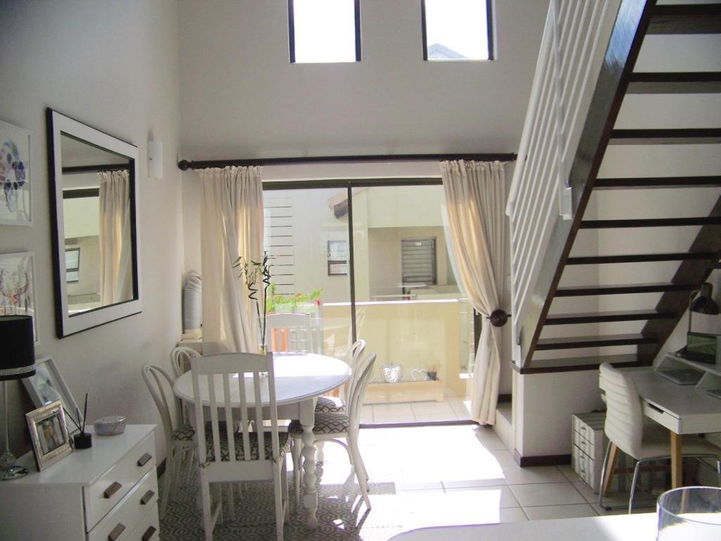 1 Bedroom Apartment in Bryanston