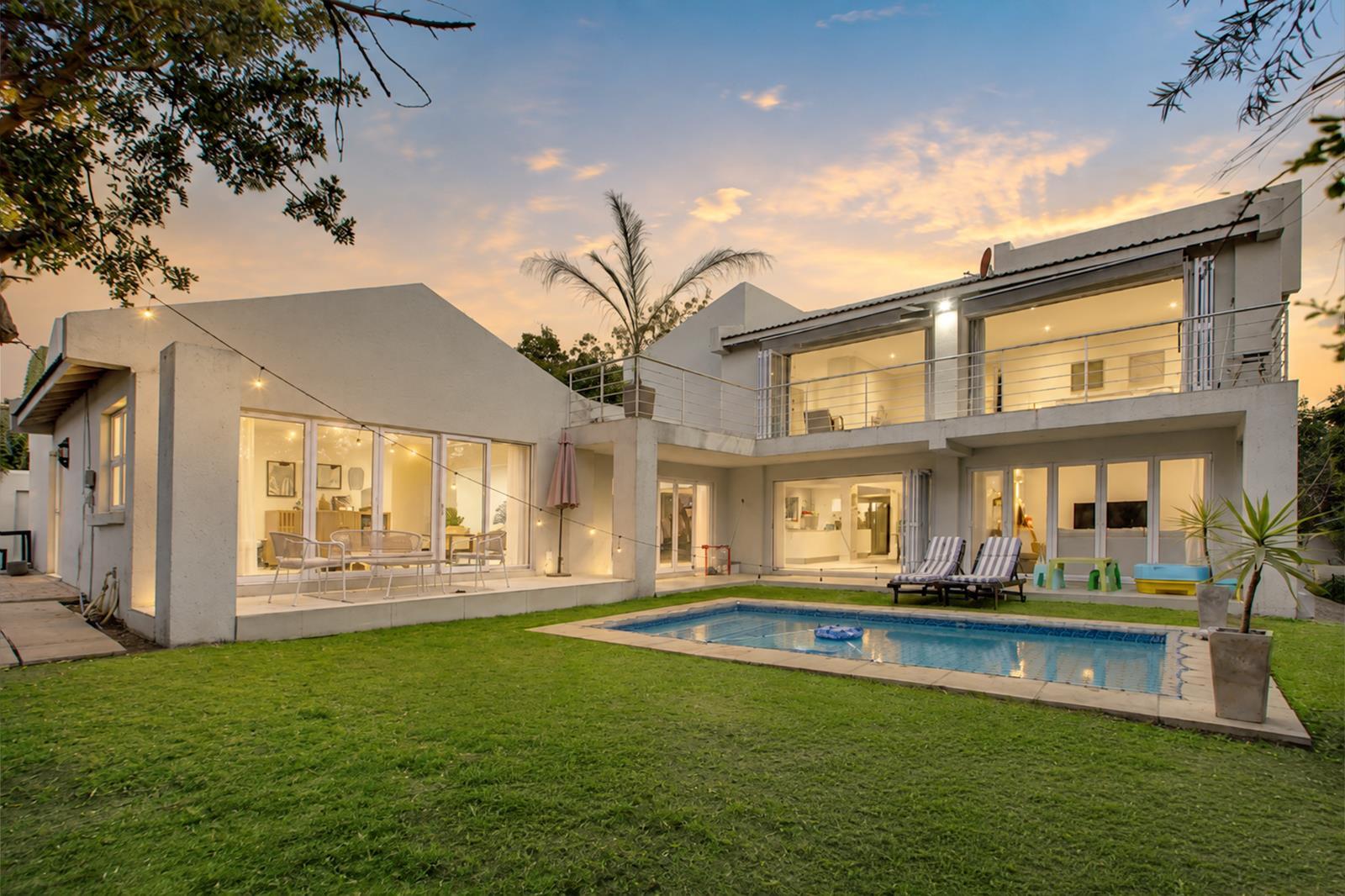 5 Bedroom House in Fourways Gardens