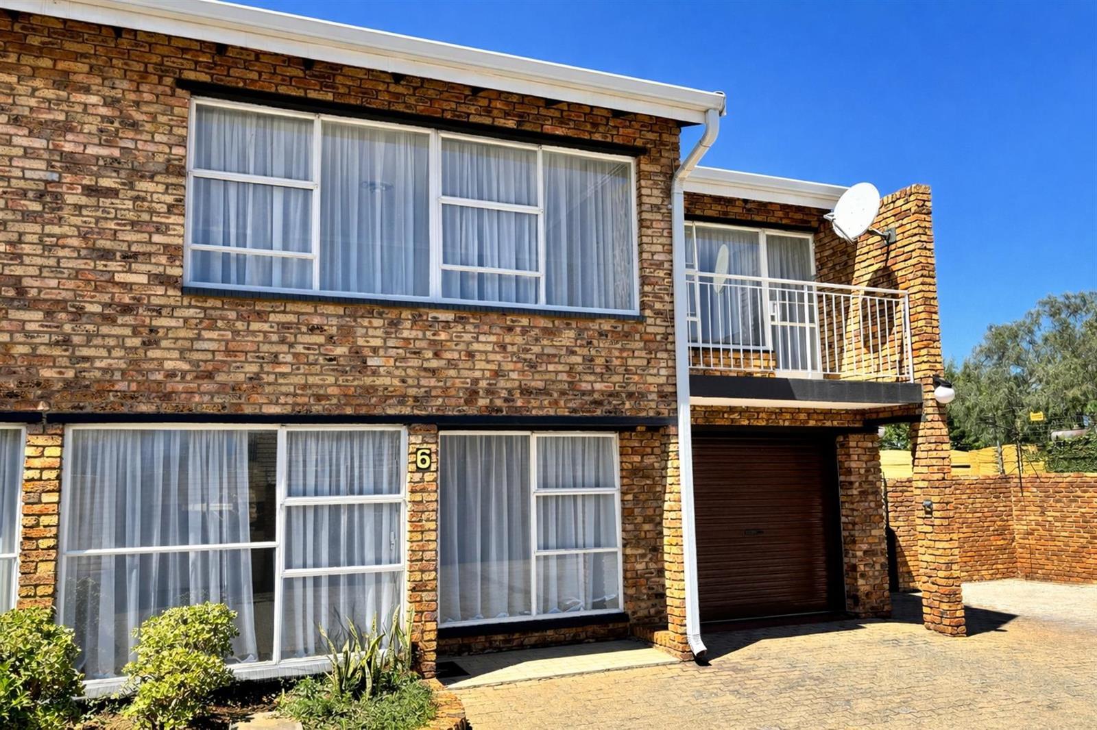 3 Bedroom Townhouse in Brackenhurst