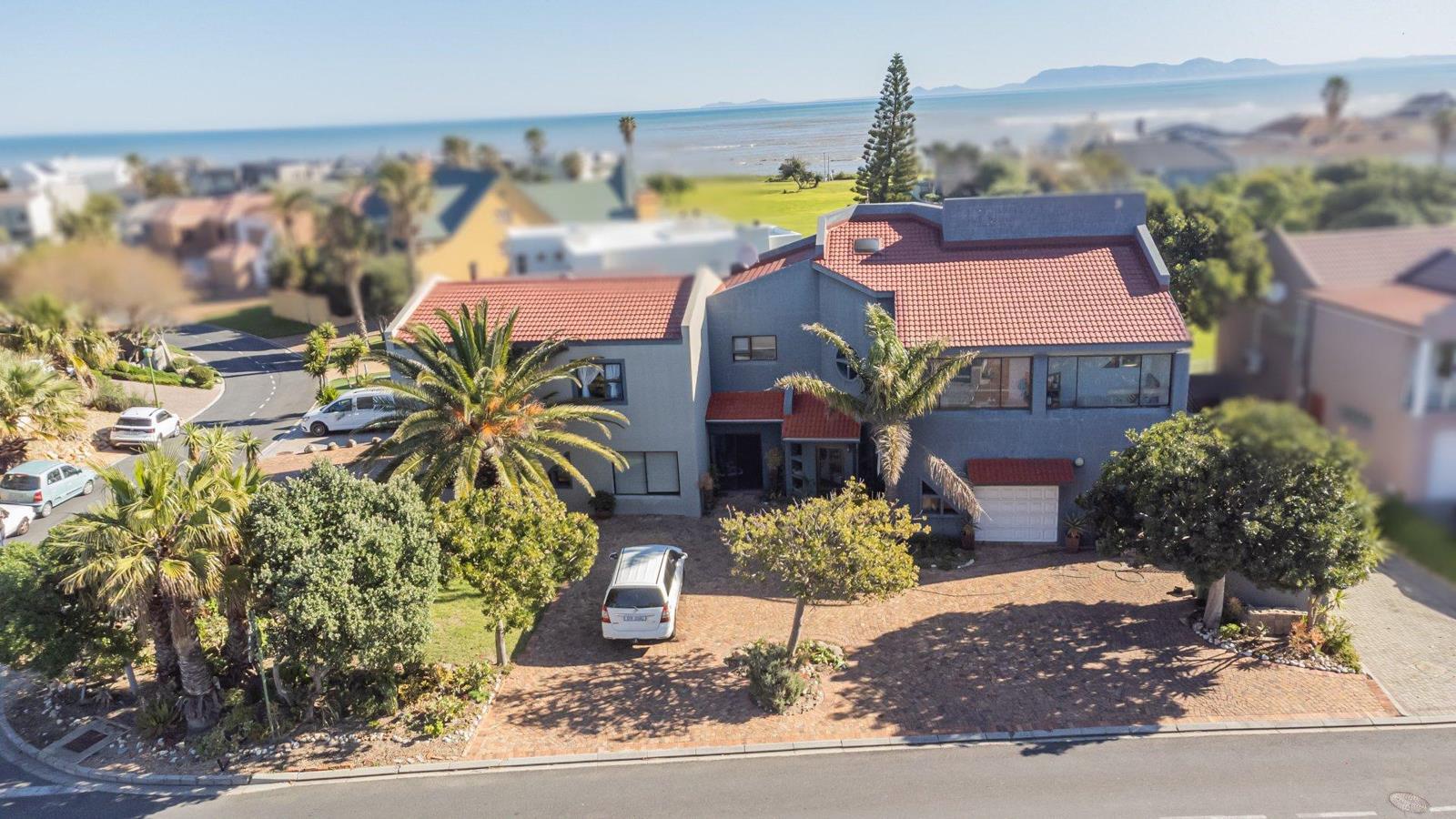 House in Greenways Golf Estate