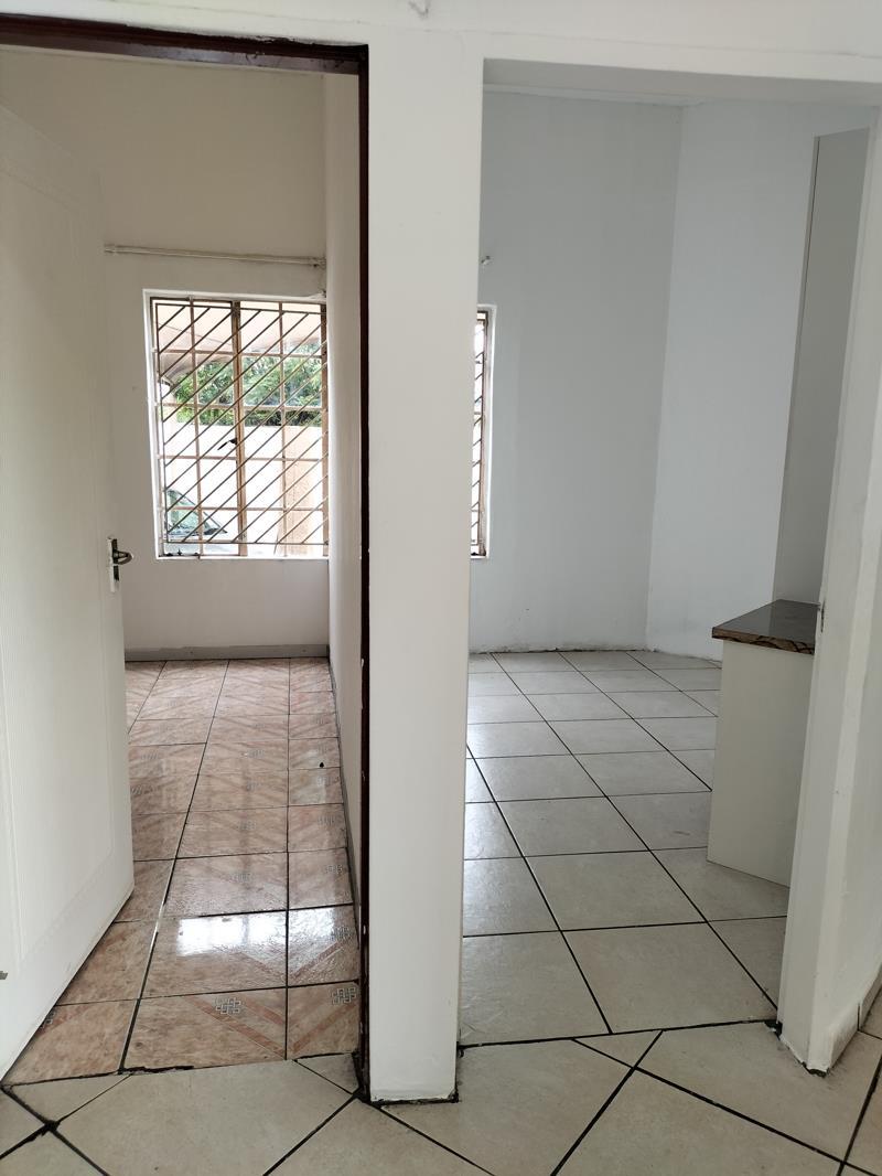 2 Bedroom Garden Cottage in Marlboro Gardens