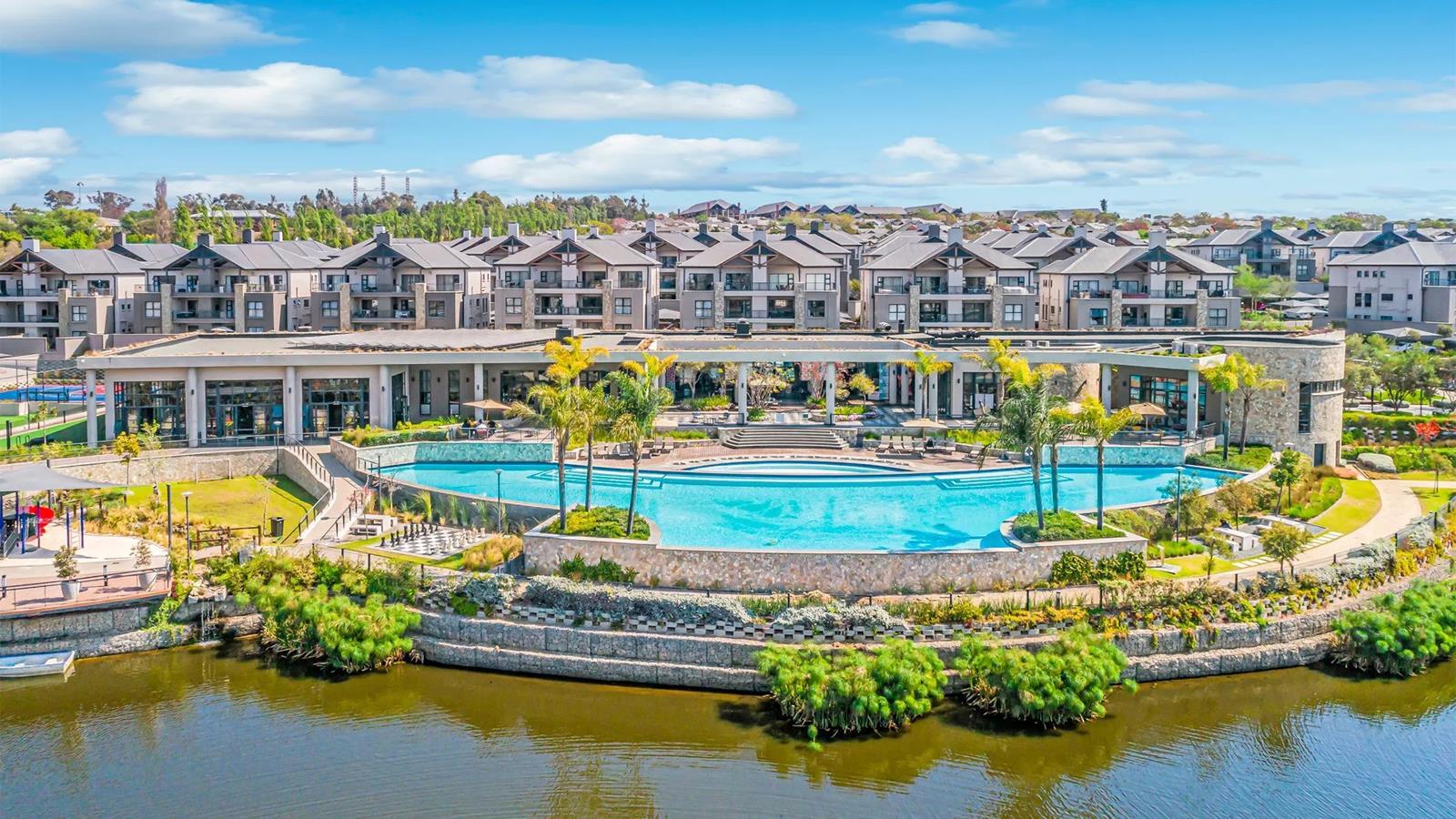 3 Bedroom Apartment in The Polofields