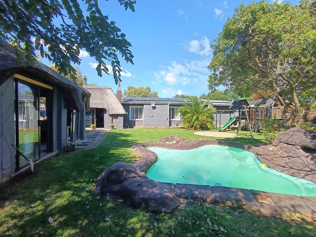 4 Bedroom House in Brackendowns