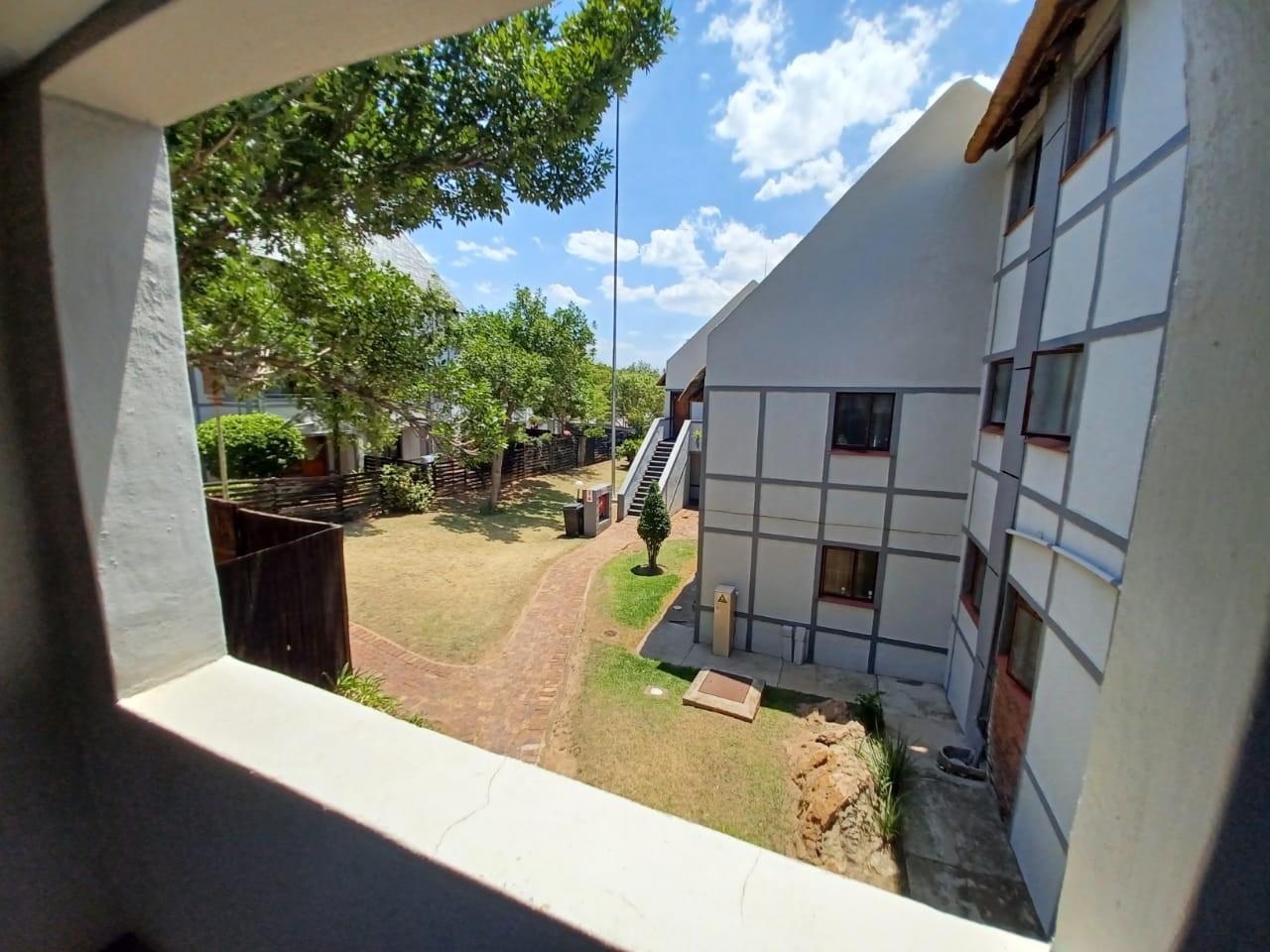 2 Bedroom House in Sunninghill