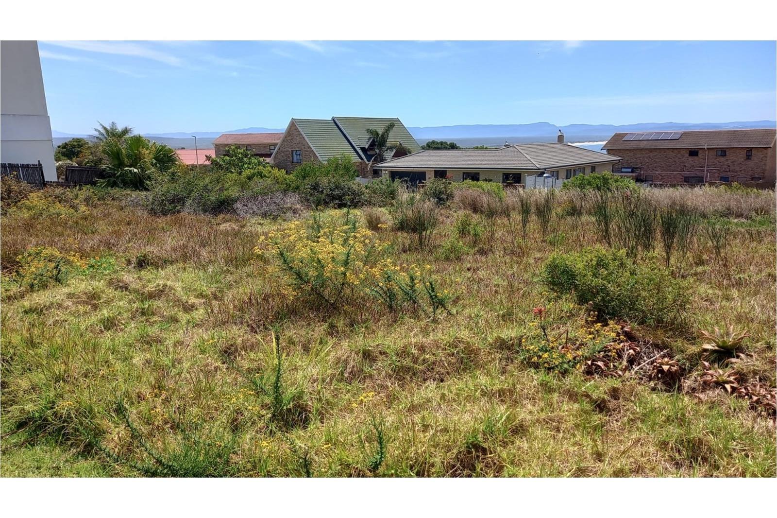 732 m² Land available in Wavecrest