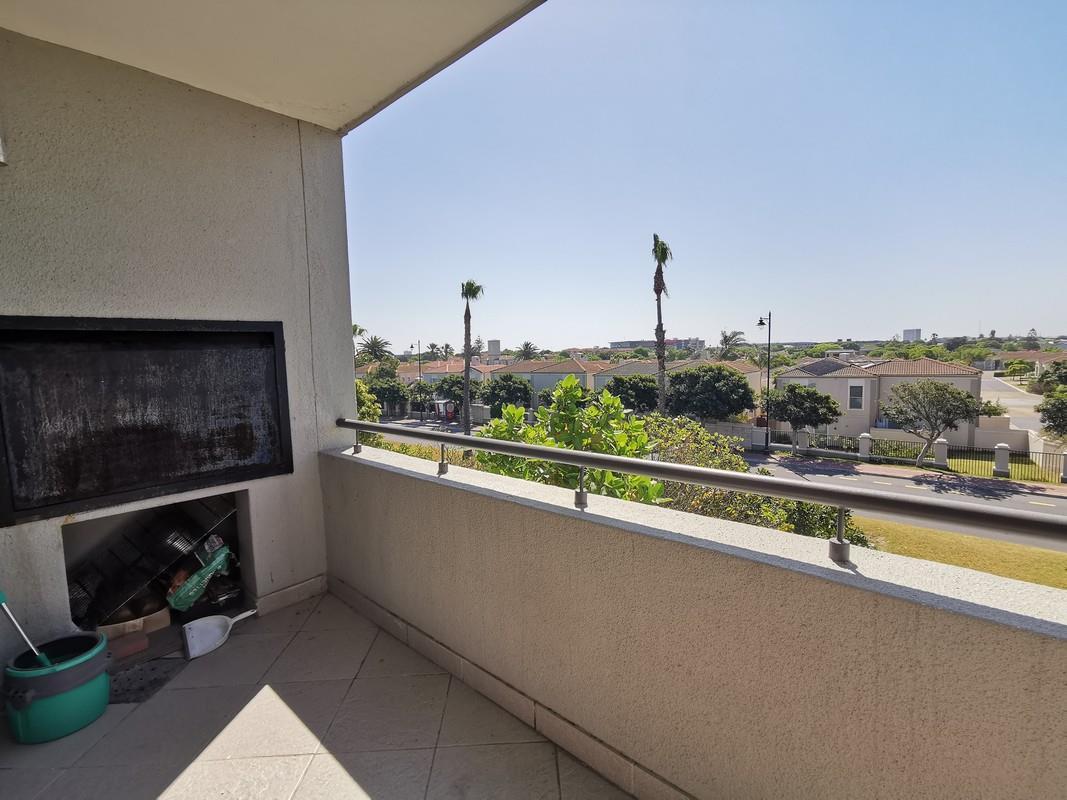 1 Bedroom Apartment in Century City
