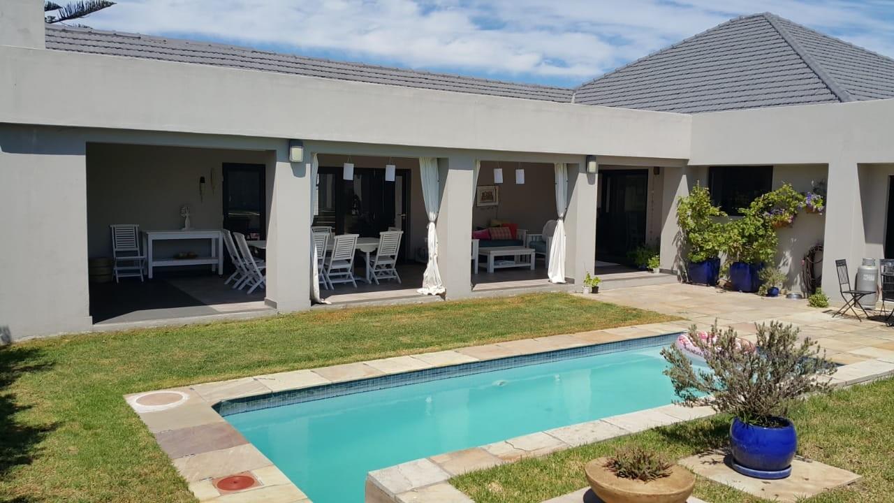 4 Bedroom House in Milnerton Central