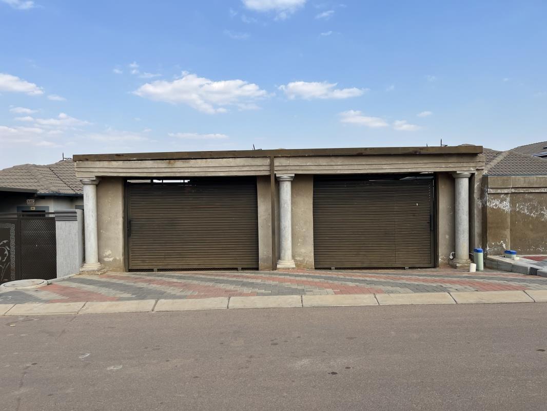 3 Bedroom House in Midfield Estate