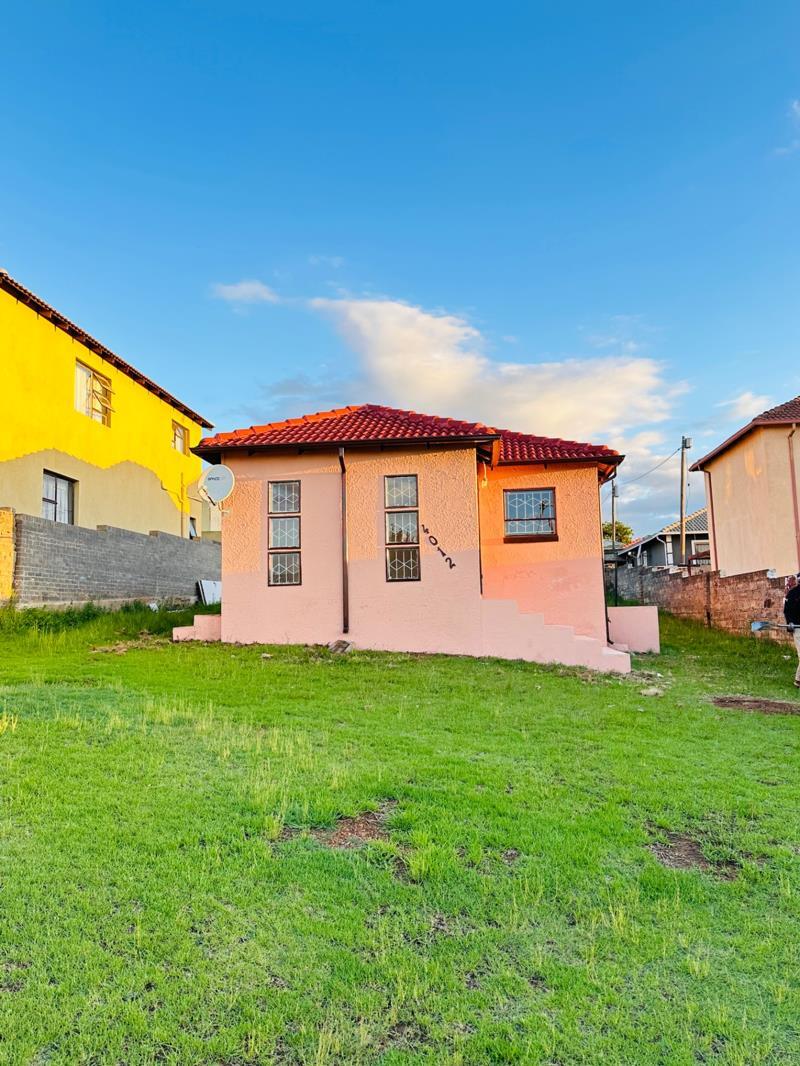 3 Bedroom House in Clayville