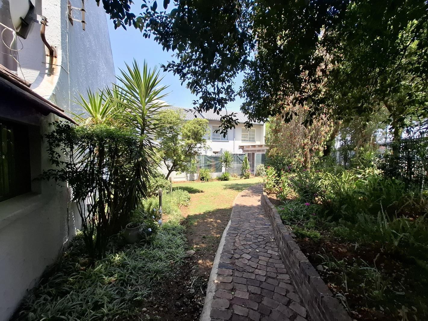 2 Bedroom Duplex in Fishers Hill