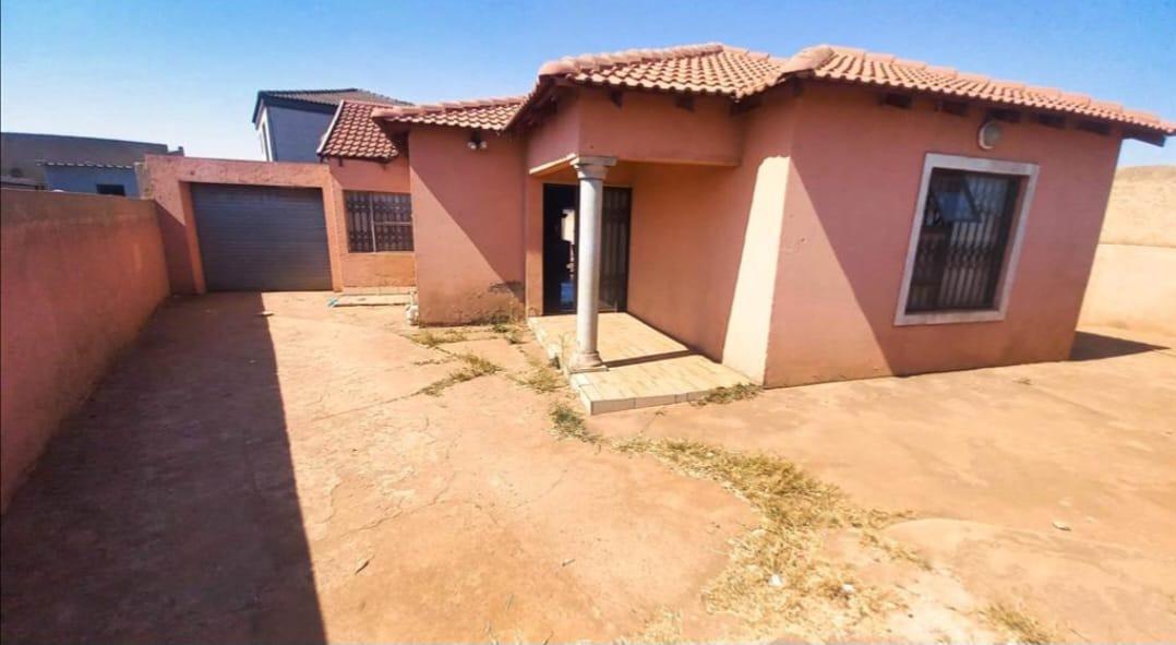 4 Bedroom House in Mngadi