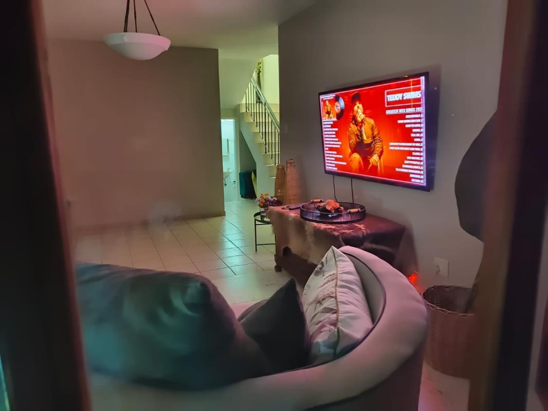 4 Bedroom House in Silver Lakes Golf Estate