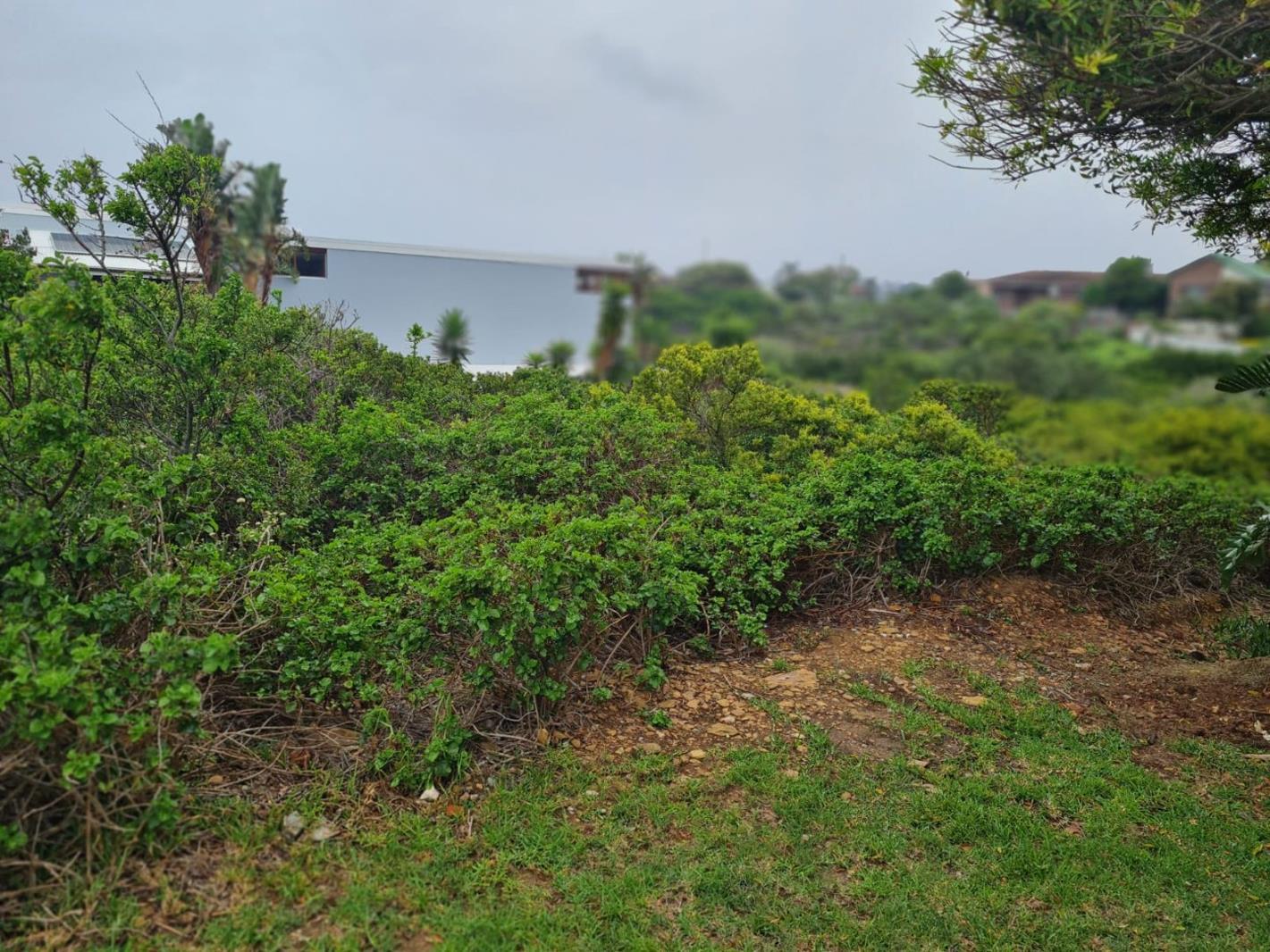700 m² Land available in Jeffreys Bay Central