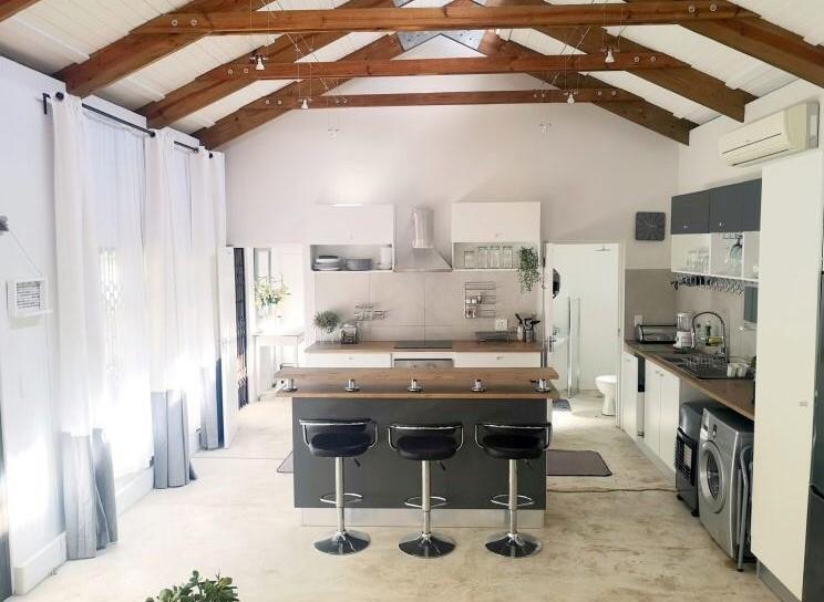 Studio apartment in Loerie Park
