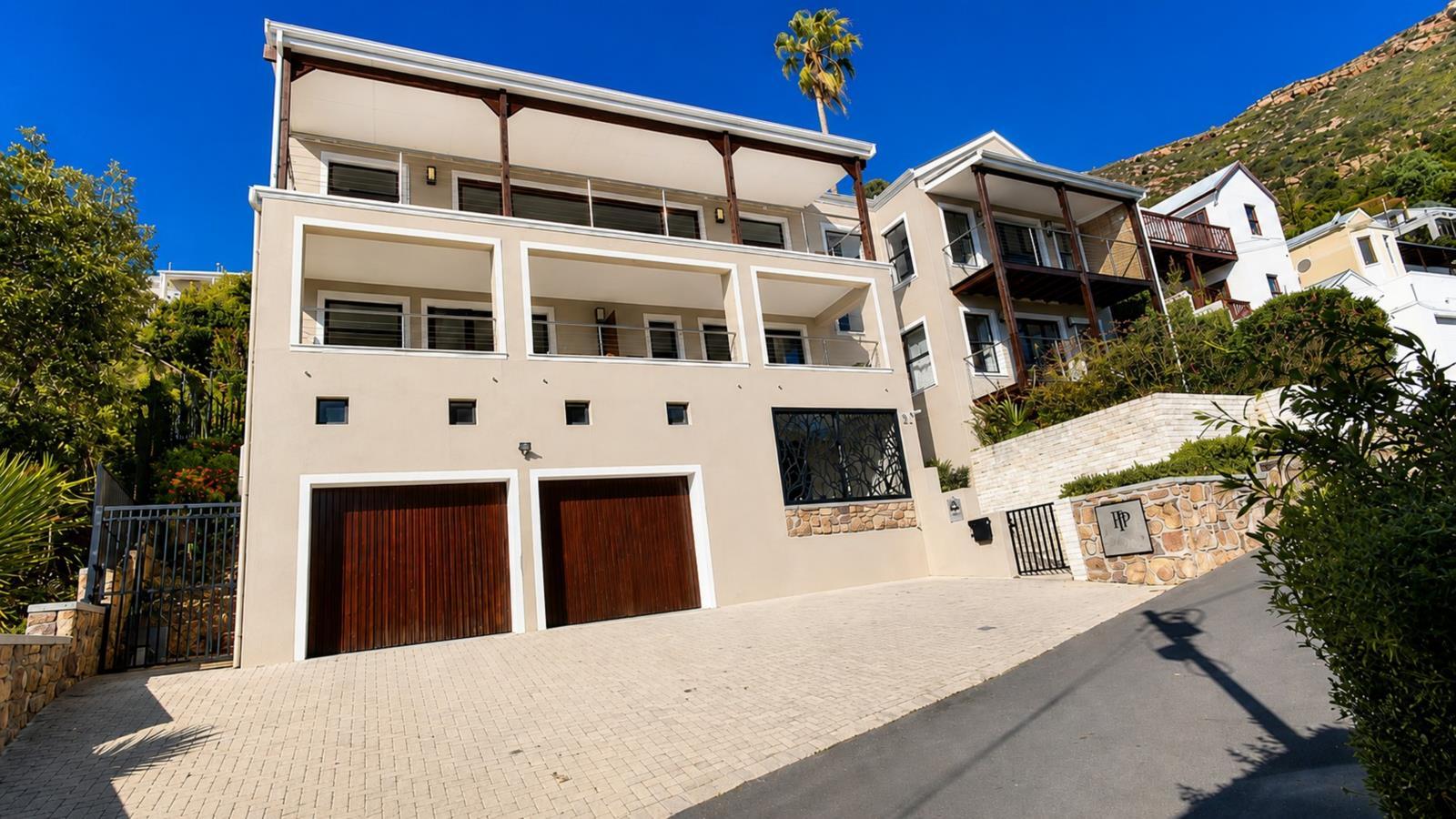 4 Bedroom House in Simon's Town Central