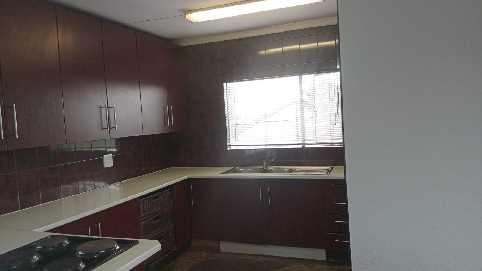 3 Bedroom Garden Cottage in Sunair Park