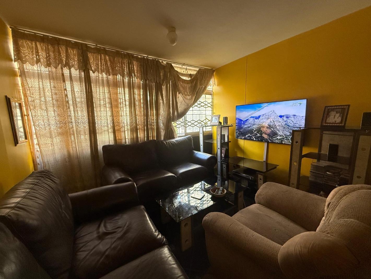 1.5 Bedroom Apartment in Sunnyside