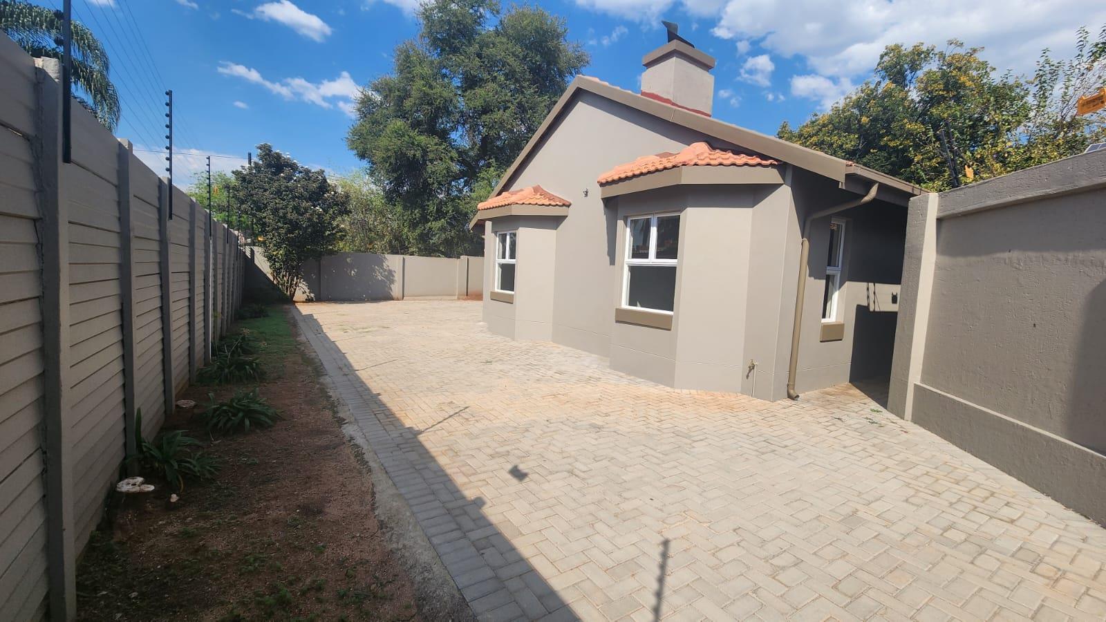 4 Bedroom Duet in Doornpoort