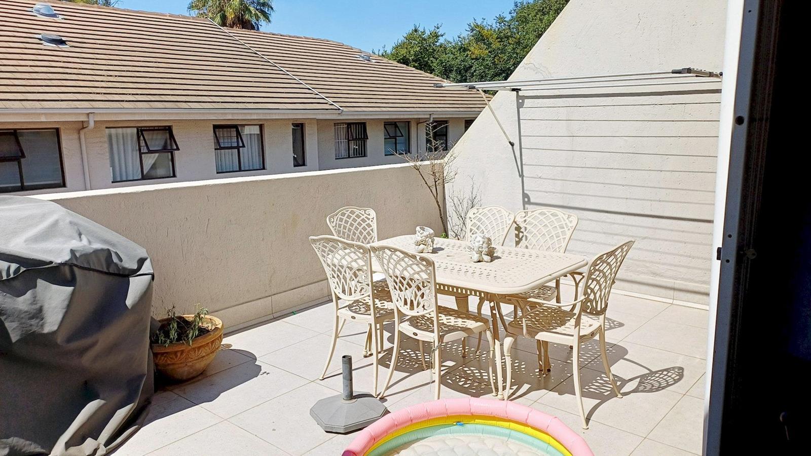 3 Bedroom Townhouse in Bedford Gardens