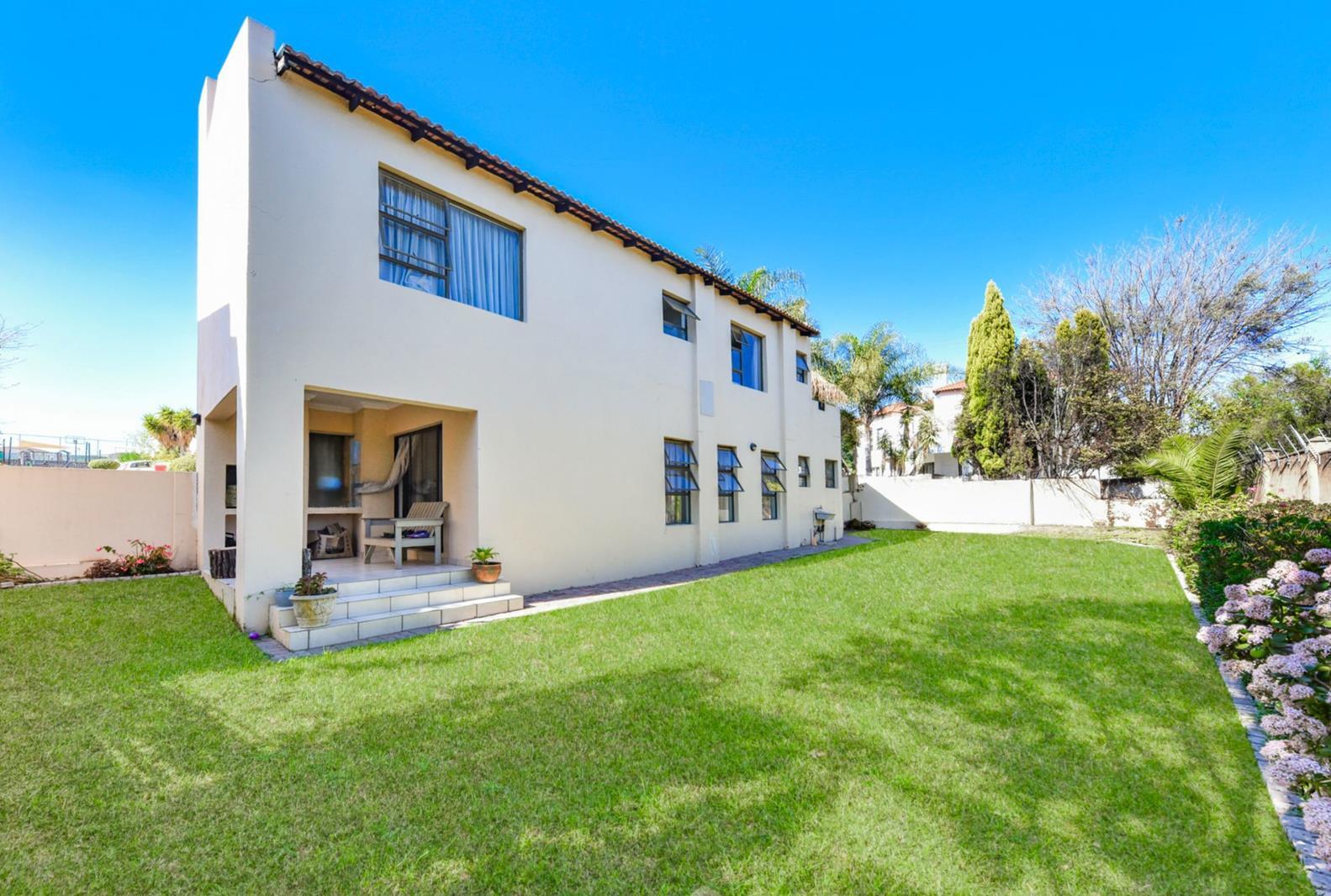 3 Bedroom Townhouse in Dainfern