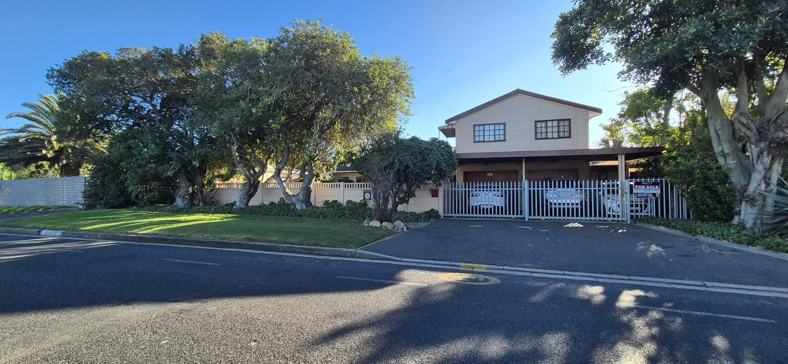 4 Bedroom House in Table View