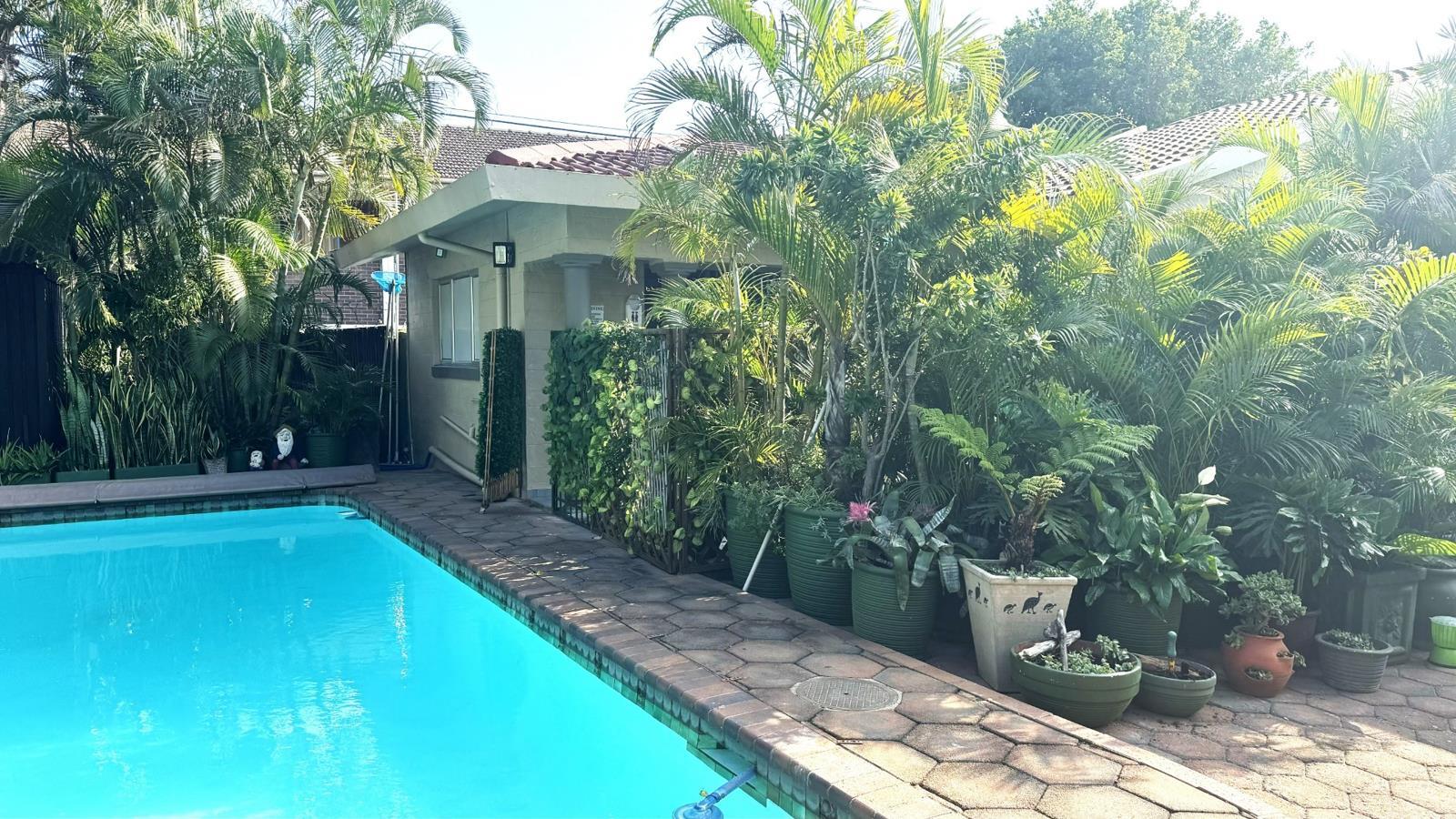 1 Bedroom Garden Cottage in Glenashley