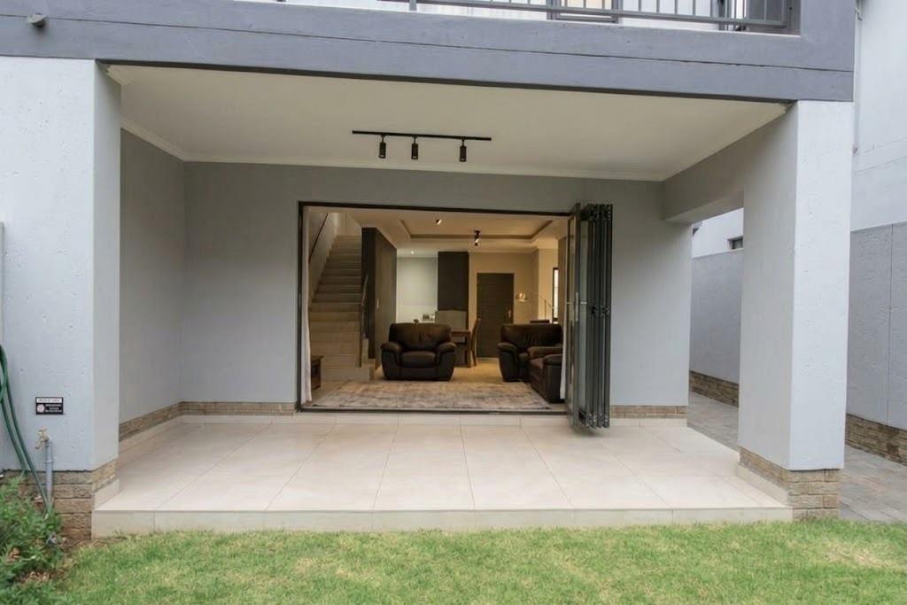 3 Bedroom Cluster in Bryanston East