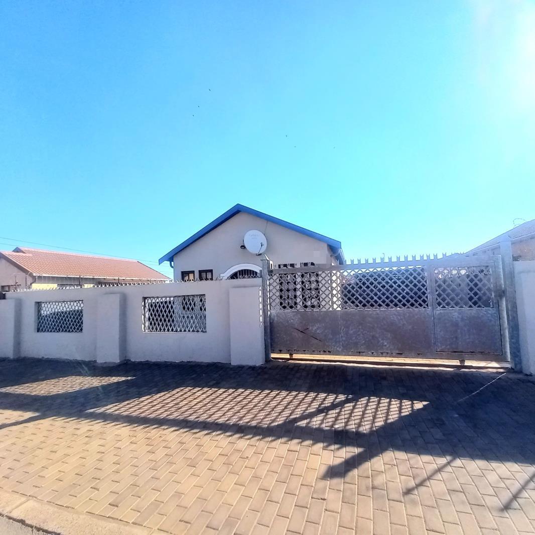 2 Bedroom House in Soshanguve