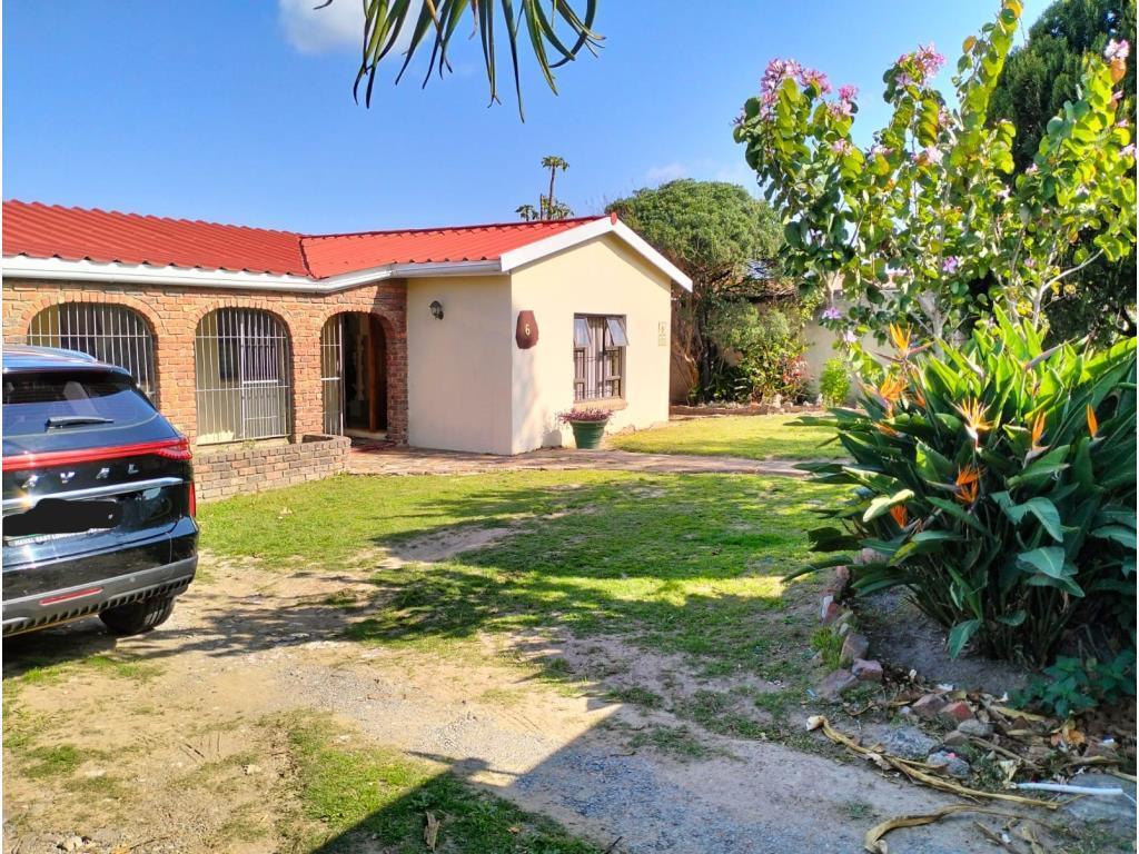 3 Bedroom House in Lennox Estate