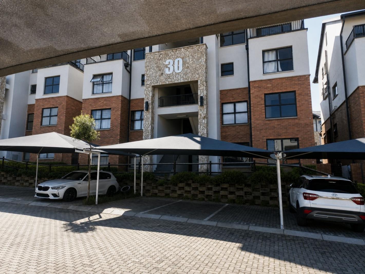 3 Bedroom Apartment in Olivedale