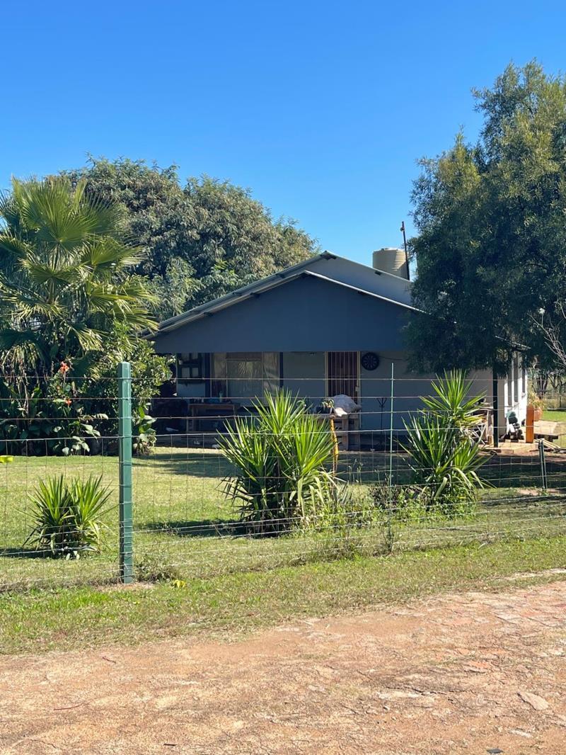 4 Bedroom House in Vastfontein AH