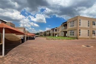 2 Bedroom Townhouse in Mondeor