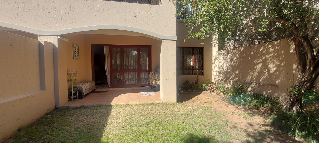 1 Bedroom Townhouse in Paulshof