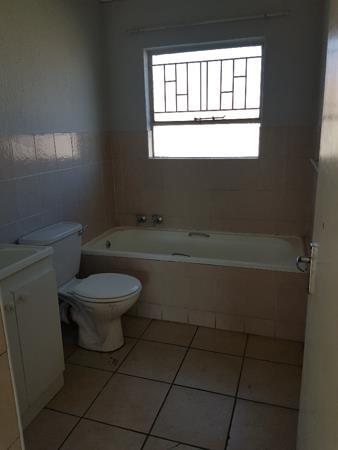 2 Bedroom Townhouse in Vorna Valley