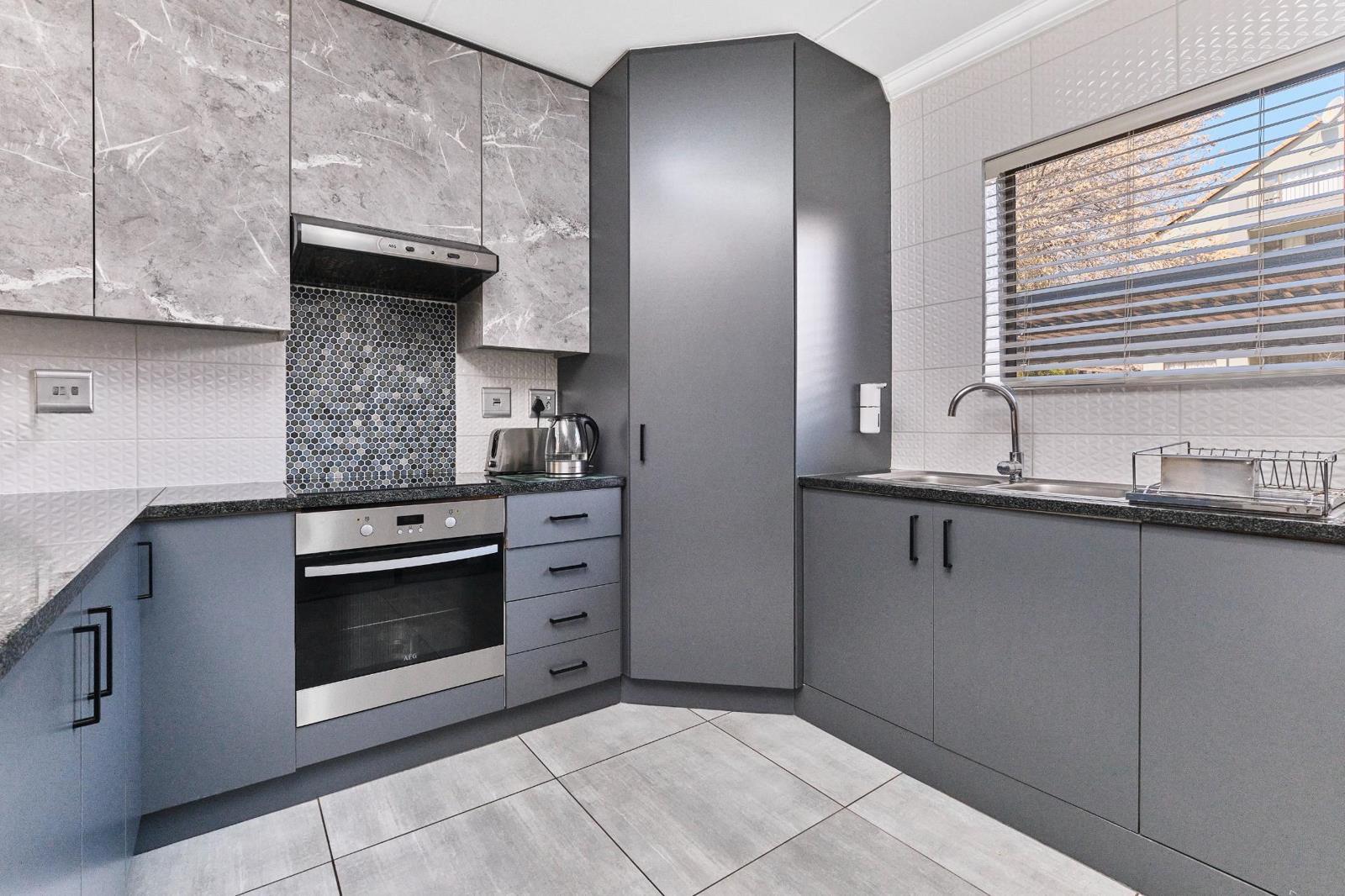 2 Bedroom Apartment in Paulshof