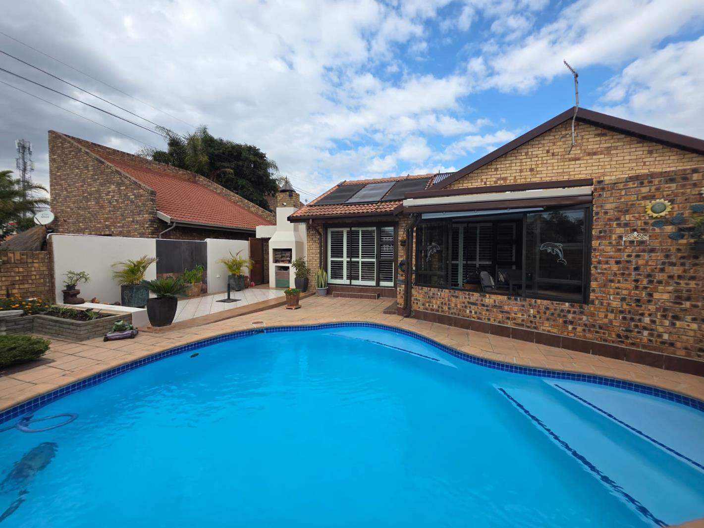 4 Bedroom House in Wierda Glen Estate