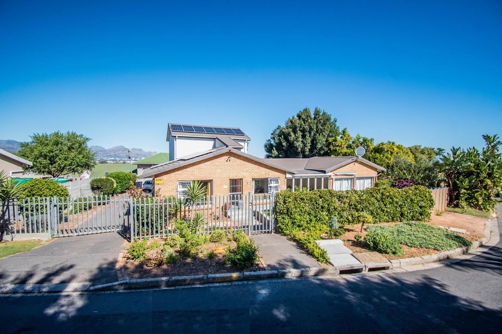 4 Bedroom House in Heldervue