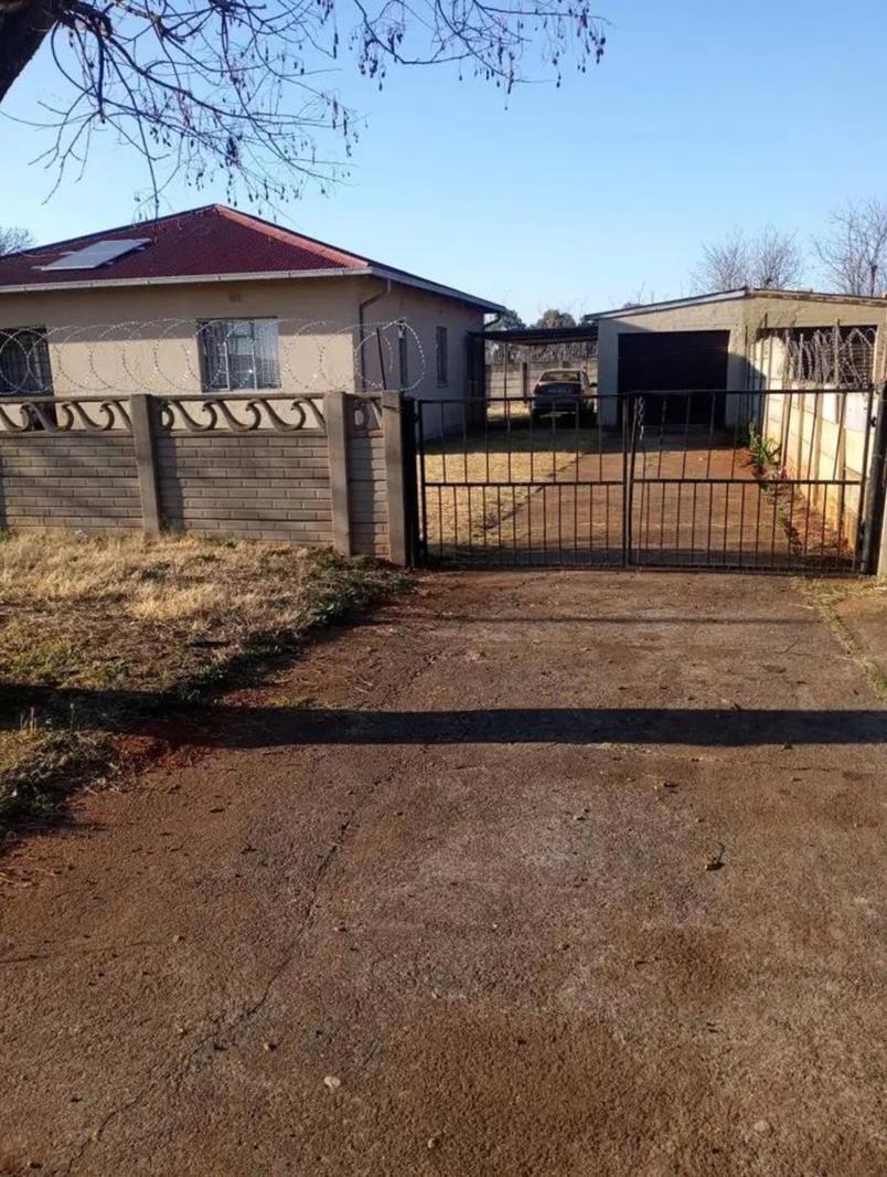 3 Bedroom House in Westonaria