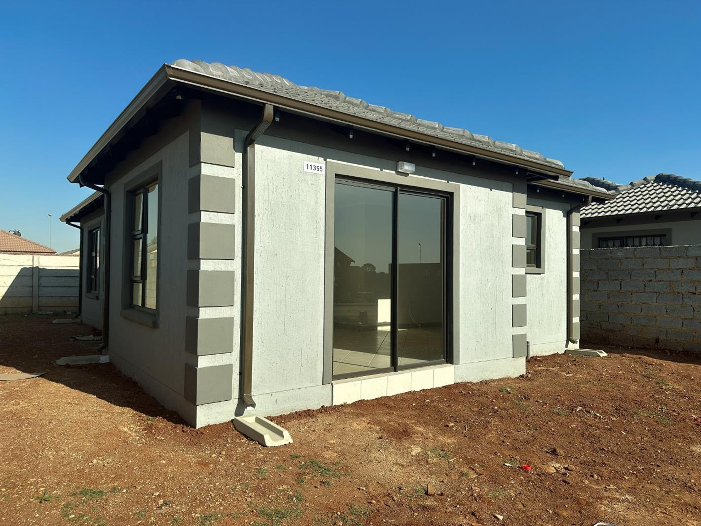 2 Bedroom House in Kya Sands