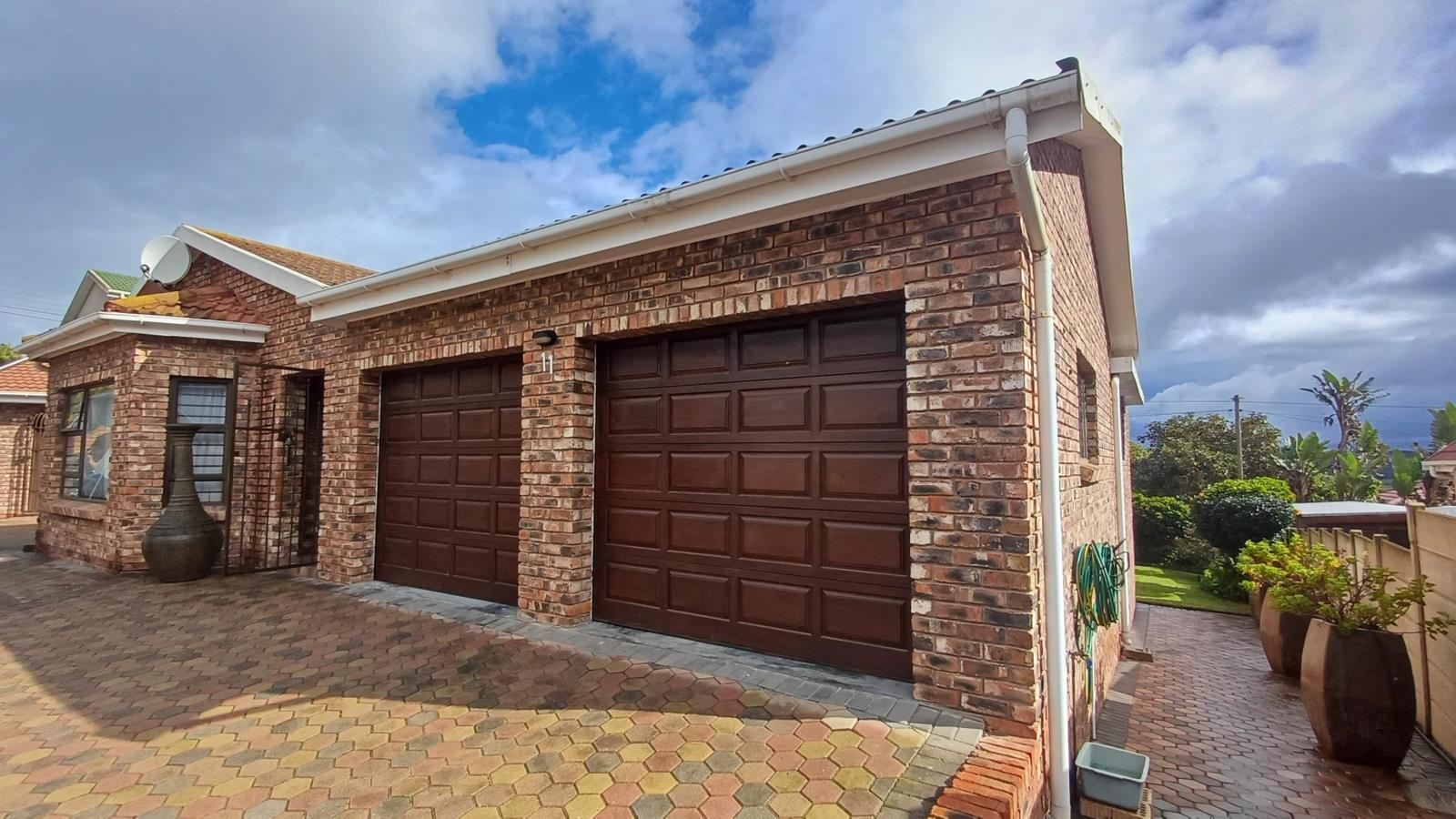 4 Bedroom House in Klein Brak River