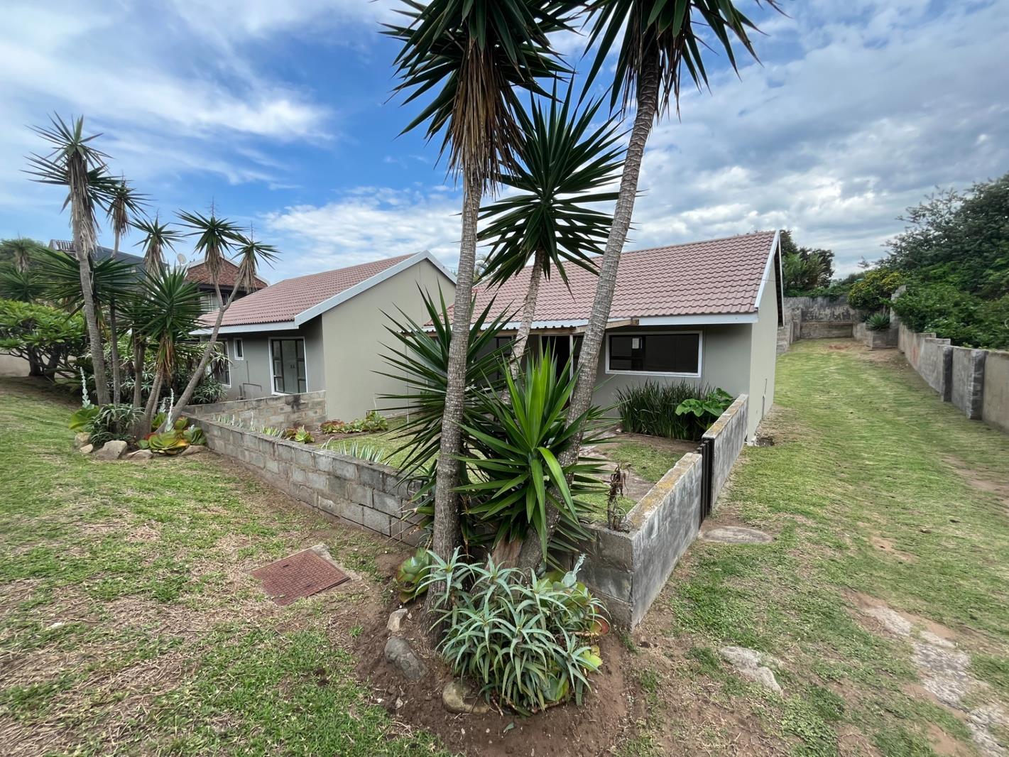 6 Bedroom House in Kaysers Beach