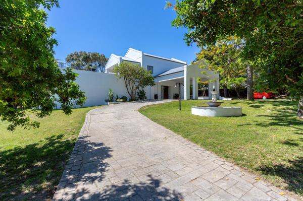 4 Bedroom House in Noordhoek
