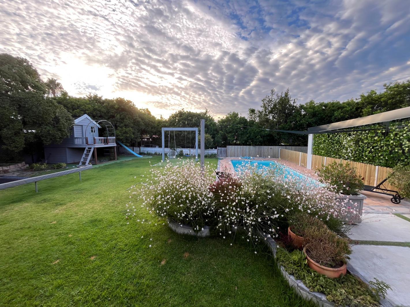 4 Bedroom House in Somerset West Central